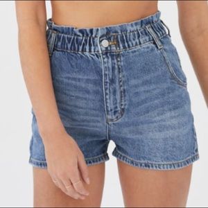 BDG Pull-On High-Waisted Mom Short Tinted Denim